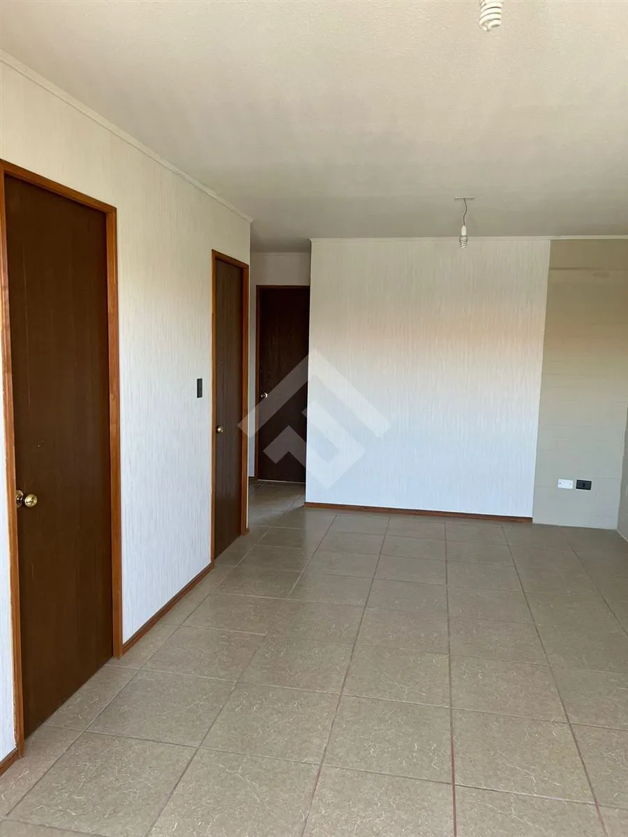 Imagen 2 de 9 de Casa 3 Dormitorios, 2 Baños, Patio, En Venta En Lampa
