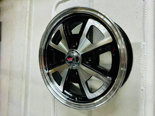 Rin Tipo Empi 15x5.5 Barrenado 4-130 Para Vw Vocho 4 Birlos Machined (Usado)
