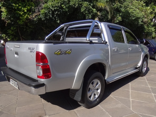 Imagem 3 de 8 de Toyota Hilux Cabine Dupla Srv