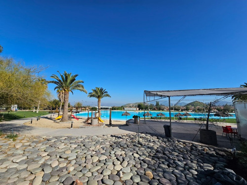 Arriendo En Condominio Con Acceso A Laguna Artificial