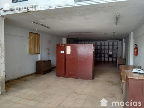 Imagen 5 de 9 de Local Comercial A Reciclar! Se Liquida! 198 M² Totales. Dos Plantas. Dos Baños