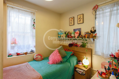 Casa En Venta De 5 Dorm. En Las Condes