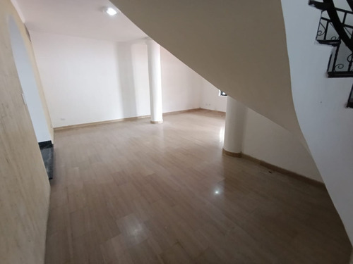 (hl28) Vendo Hermosa Casa En Colinas De Guataparo