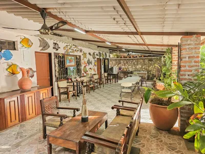 Hotel y resort en venta