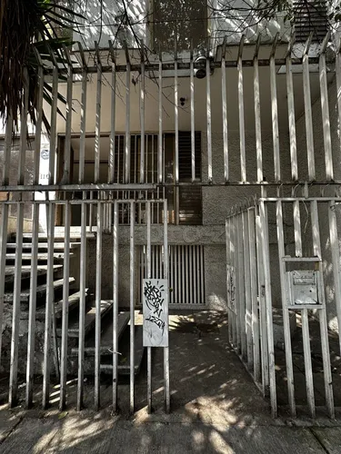 Terreno Con Construcción En Venta (cb/4/20/z), A 2 Cuadras De Reforma