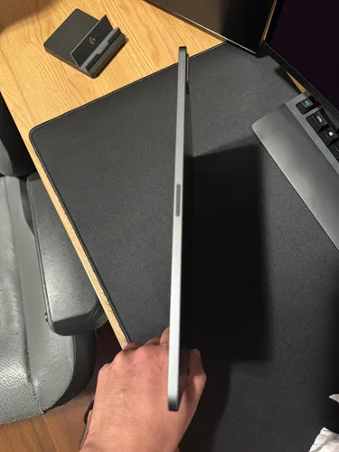 Ipad Pro 12,9 Pol, 1tb - Magic Keyboard- Apple Pencil Cinza Ipad Pro 12,9 Pol, 1tb - Magic Keyboard- Apple Pencil Cinza