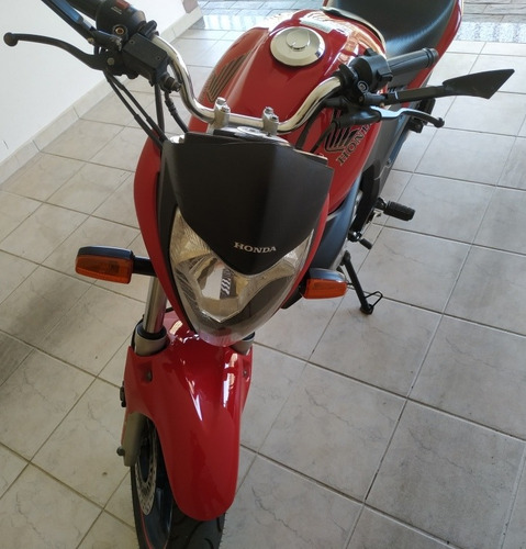 Imagem 3 de 8 de Honda Cb300r