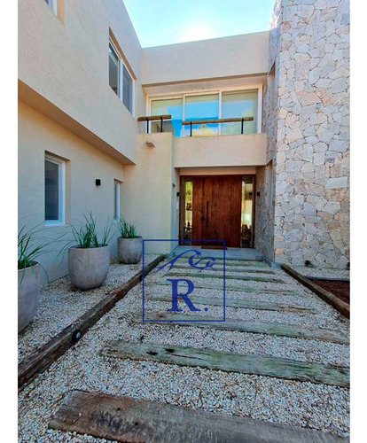 Casa En Alquiler En Costa Esmeralda - Maritimo Iv Al 10 - Ref: 286