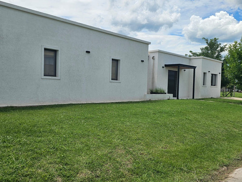 Casa En Alquiler En Santa Isabel