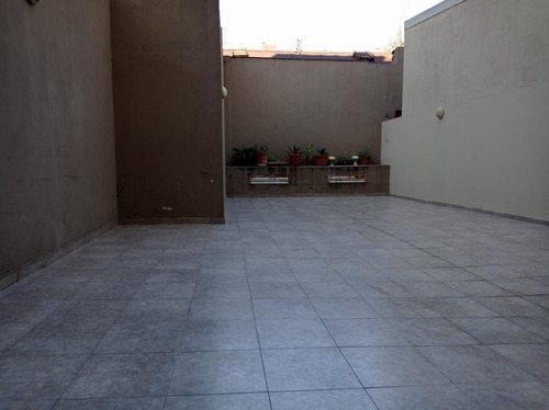 Imagen 19 de 23 de Venta. Departamento Dos Dormitorios, Patio Y Cochera. Zona Centro
