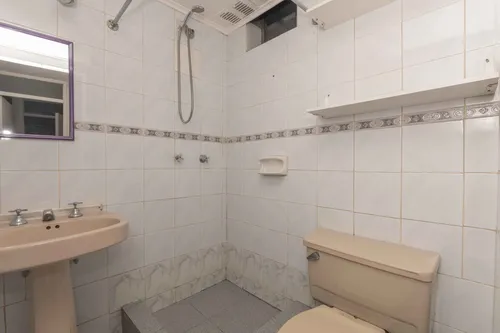 Edificio Huerfanos (1 Est.) Piso 1