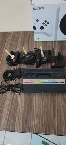 Atari 2600 Jr Con 4 Controles (Usado)