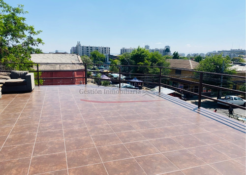 Imagen 8 de 12 de Vass Vende Casa Comercial En Lugar Estratégico, Santiago