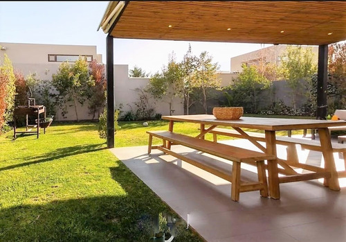 Venta, Piedra Roja, Excelente Casa