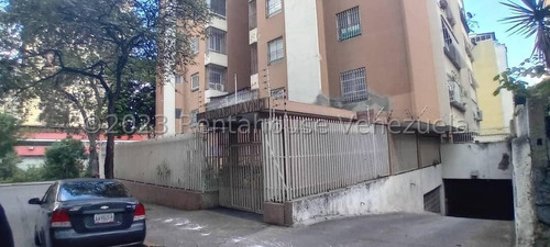Se Vende Apartamento En La Urbina 24-8270 Cs