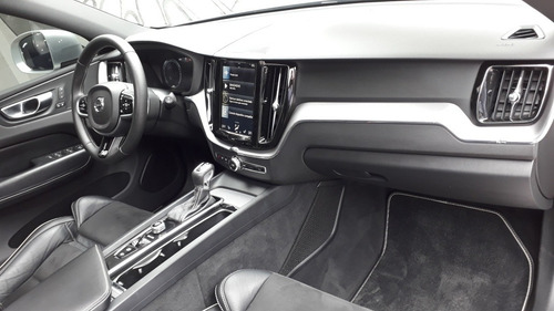 Volvo Xc60 2018 2.0 T5 R-design Drive-e 5p