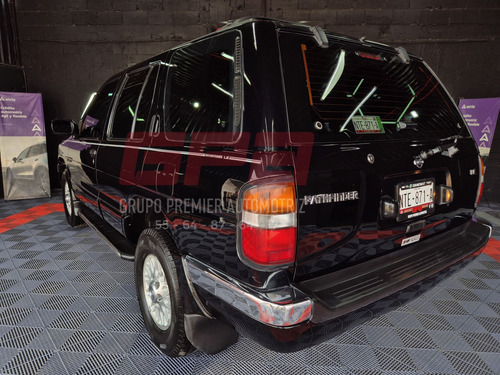 Nissan Pathfinder Le Ee Piel Aa 4x2 At