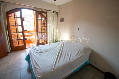 Casa En Venta 6 Ambientes Con Cochera En Villa Del Parque