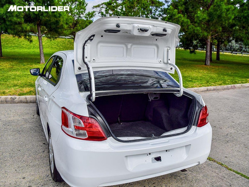 Imagen 18 de 25 de Peugeot 301 Extra Full 1.2 | Permuta / Financia