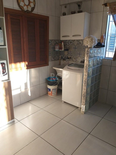 Casa Em Restinga Com 4 Dormitórios - Lu431019