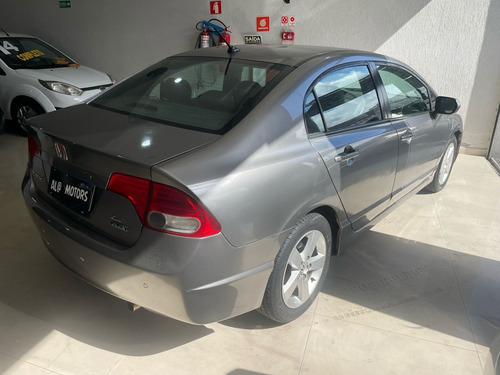 Honda Civic 1.8 Lxs Flex Aut. 4p
