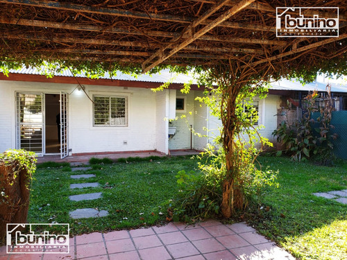 Casa En Venta Hermosa Ubicada En Funes