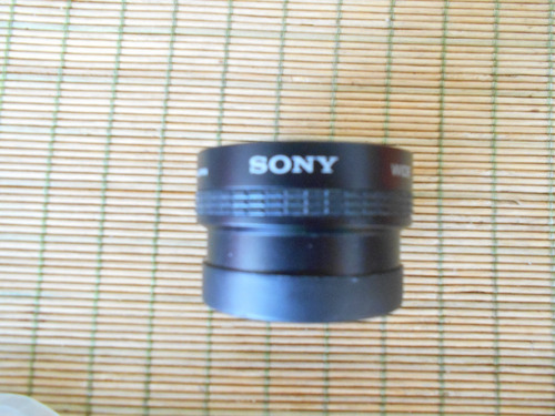 Imagen 1 de 3 de Lente Para Camara Sony X0.7. Vcl-0746c