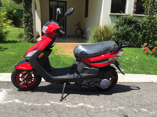 Motoneta Italika D125