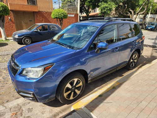 Subaru Forester 2.5 Premium Cvt