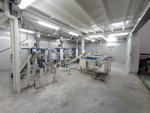 Hermoso Galpon En La Zona Industrial La Providencia Intercomunalmaracay Fvina