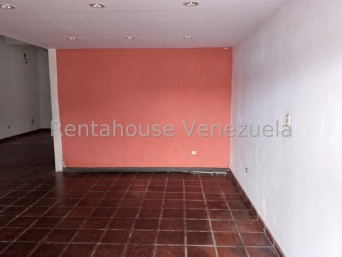 Rafael Gamarra Tu Asesor Inmobiliaro Alquila Comodo Y Amplio Local Comercial, En Plena Avenida Bolivar De Los Rastrojos. Amplio Estacionamiento, Alto Trafico Vehicular Y Peatonal. Baño Interno, Patio