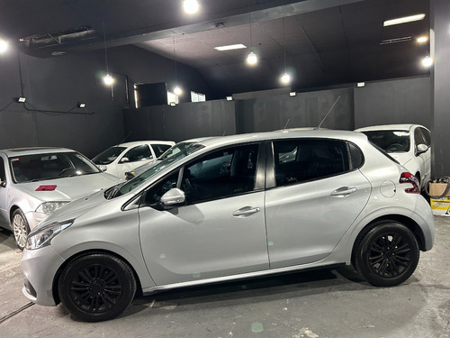 Imagen 10 de 25 de Peugeot 208 Allure Nav Tiptronic 2017 No Feline Sport Thp