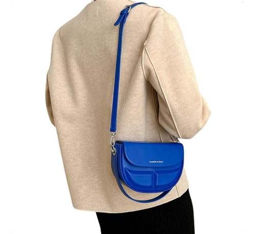 Mini Bags Carteras Cuero Pu Rigida Bolso Mano Porta Celular Acabado De Los Herrajes Plateados Color Azul Correa De Hombro Azul Diseño De La Tela Liso