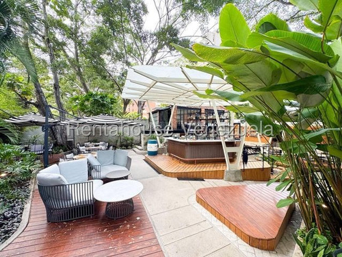 Local Comercial Multiemprendedor En Venta En Los Palos Grandes 25-23477 Cs