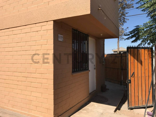 Linda Y Acogedora Casa Aislada De 2 Pisos En Villa Solar ...