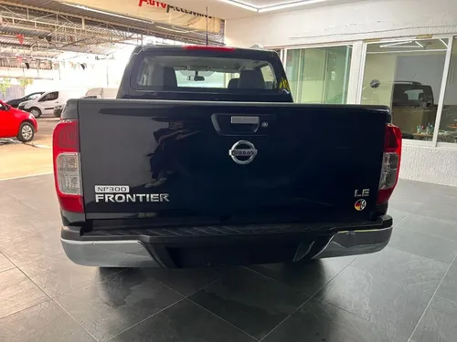 Nissan NP300 Frontier 2.5 Le Aa Mt