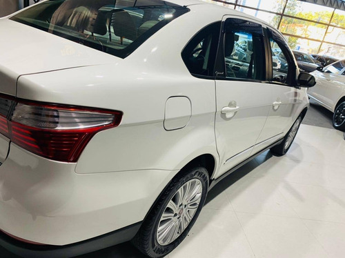 Imagem 6 de 15 de Fiat Grand Siena 1.6 Mpi Essence 16v Flex 4p Manual