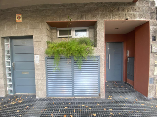 Venta Ph 2 Ambientes Con Patio Planta Baja Monte Castro