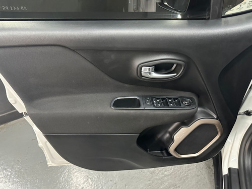Jeep Renegade 1.8 4X2 SPORT AT L18