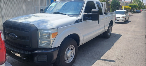 Ford F250 Cabina Y Media Caja Corta 8 Birlos Automatica