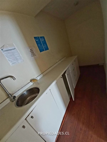 Imagen 14 de 21 de Oficina En Venta En Providencia/casa Ideal S. Profesionales