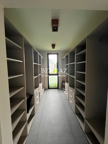 Casa En Venta En Barrio La Calesa Pilará Pilar Lote De 955 M2