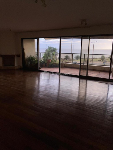 Imagen 3 de 14 de Venta Apartamento 3 Dormitorios Y Servicio Parrillero Rambla