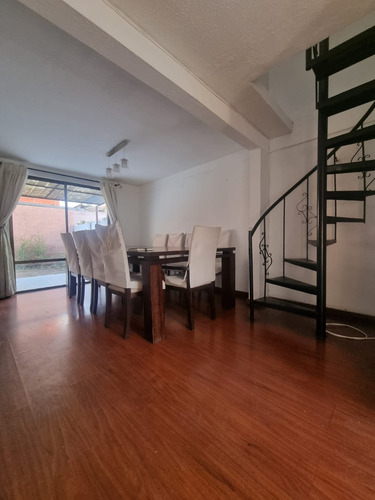 Casa En Villa Los Héroes, Pasaje Cerrado.