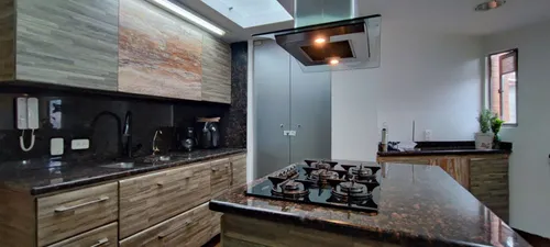 Apartamento En Venta En Colina Campestre. Cod V12413