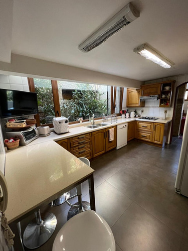 Casa Familiar Remodelada En El Arrayán Con Quincho Y Piscina