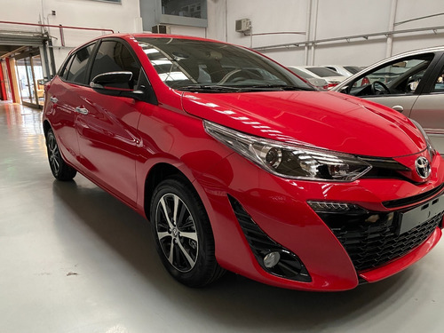 Toyota Yaris S Cvt 1.5 Automatico Hatchback 5p