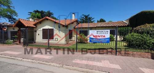 Venta Casa 5 Ambientes Ciudad Evita. 