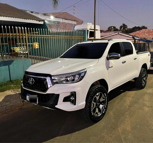 Toyota Hilux 2.8 Srx 50th Anniversary Cab. Dupla 4x4 Tdi