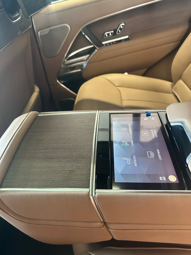 Range Rover Autobiography 2025